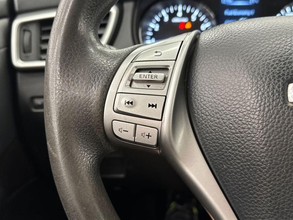 NISSAN Qashqai 2015
