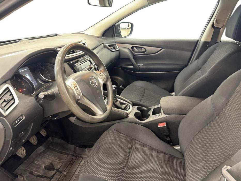 NISSAN Qashqai 2015