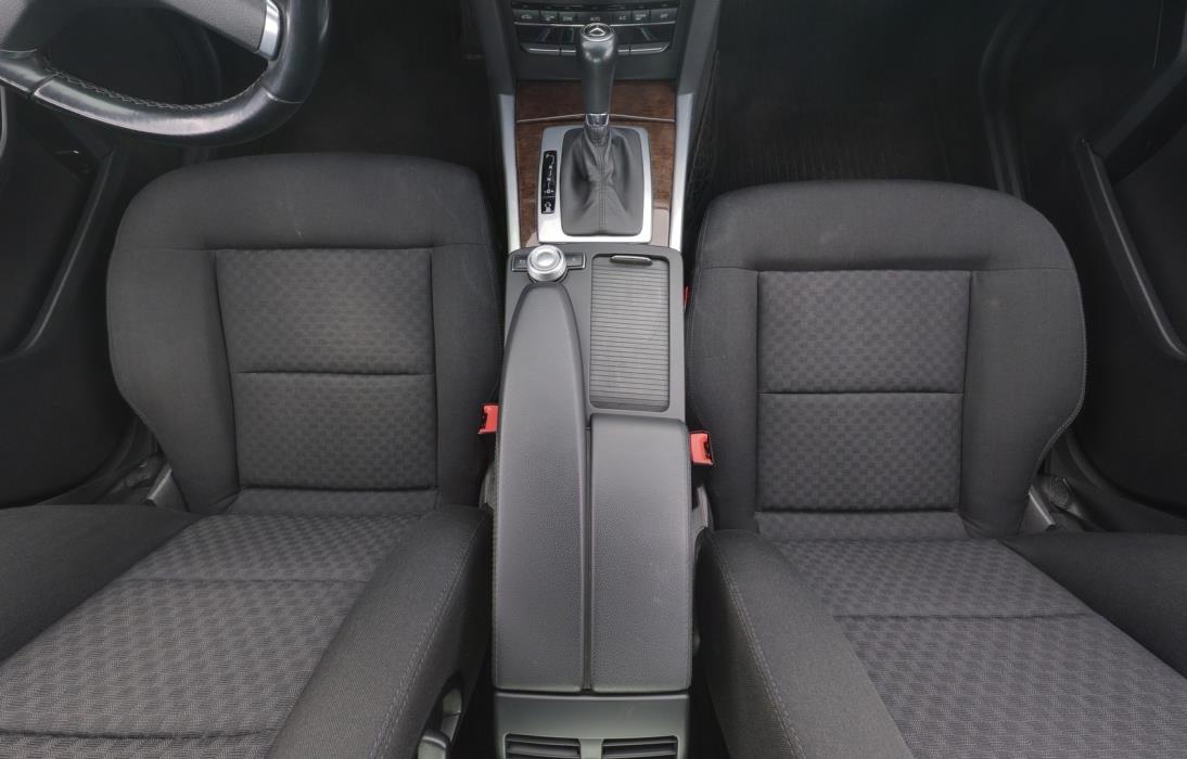 MERCEDES-BENZ E 2010