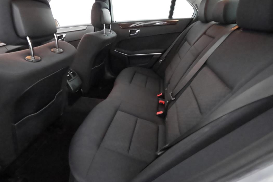 MERCEDES-BENZ E 2010