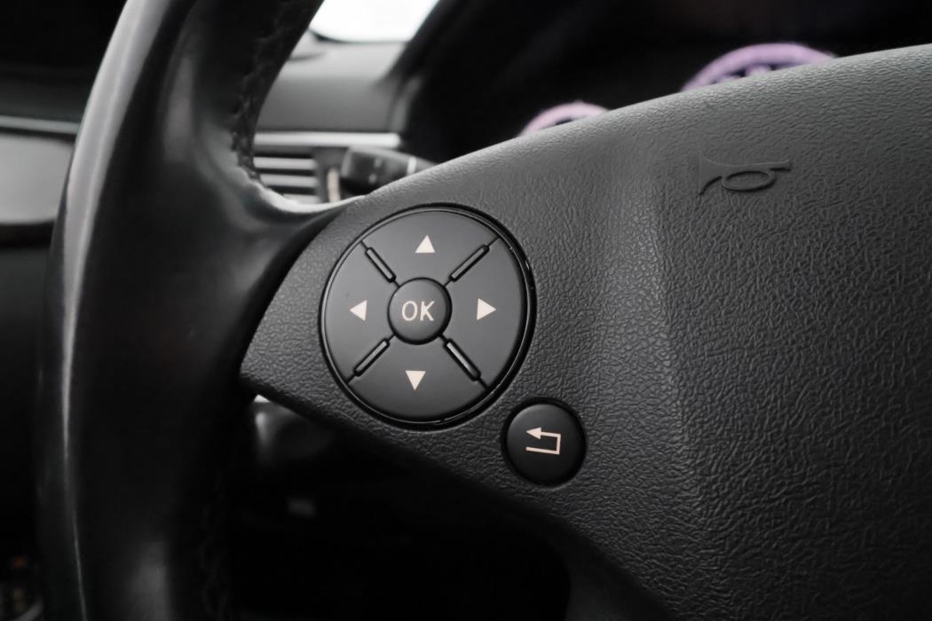 MERCEDES-BENZ E 2010