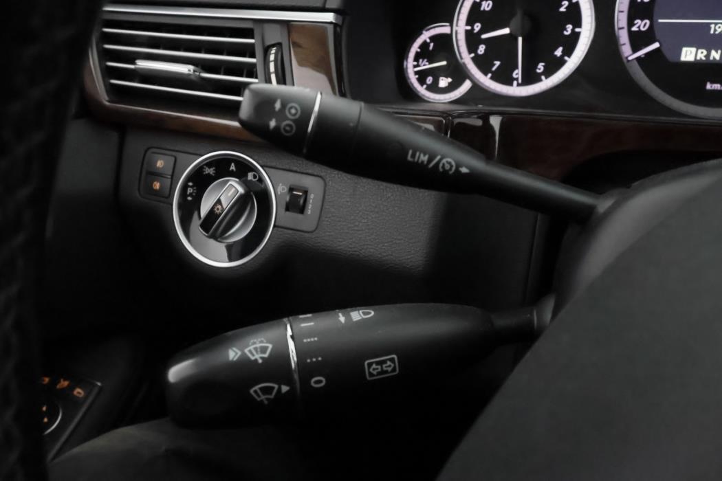 MERCEDES-BENZ E 2010