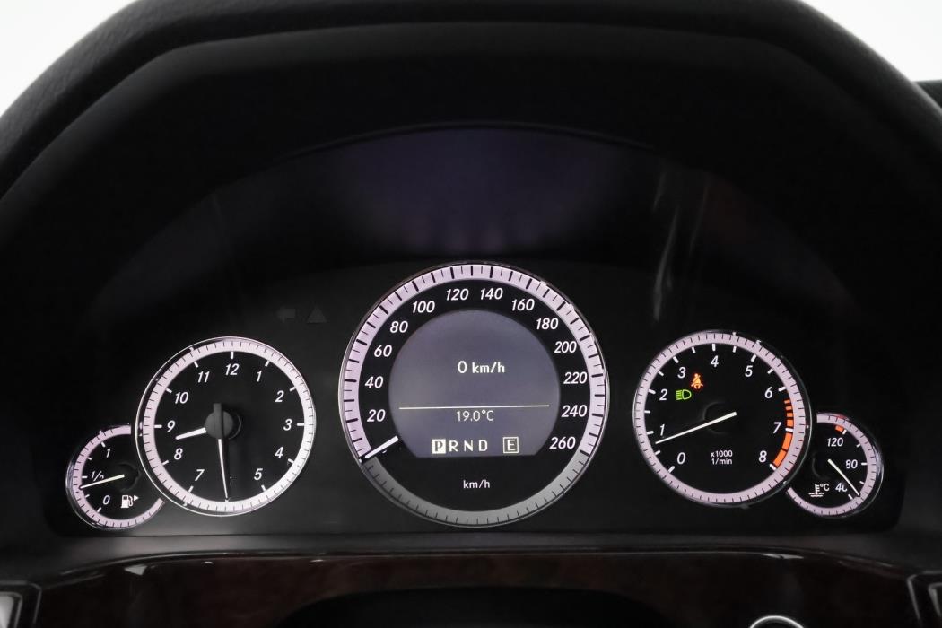 MERCEDES-BENZ E 2010