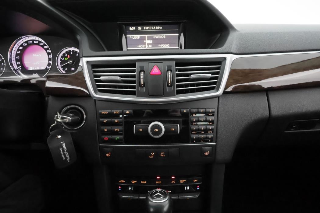 MERCEDES-BENZ E 2010