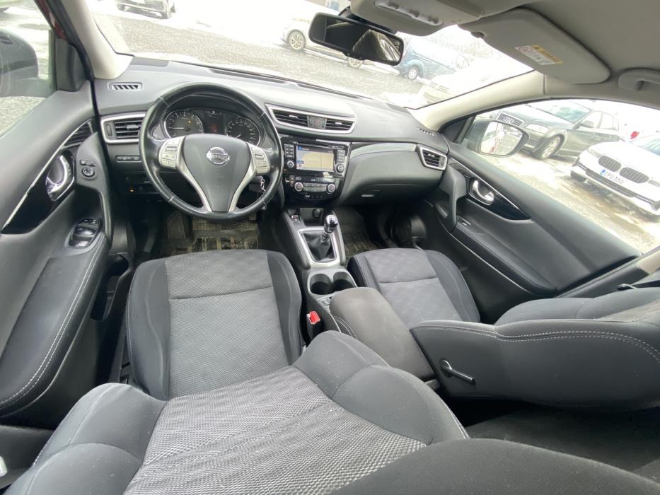 NISSAN Qashqai 2015
