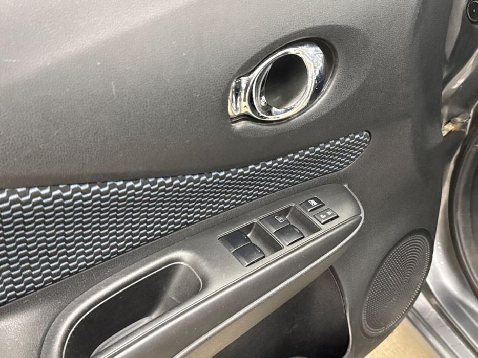 NISSAN Note 2015
