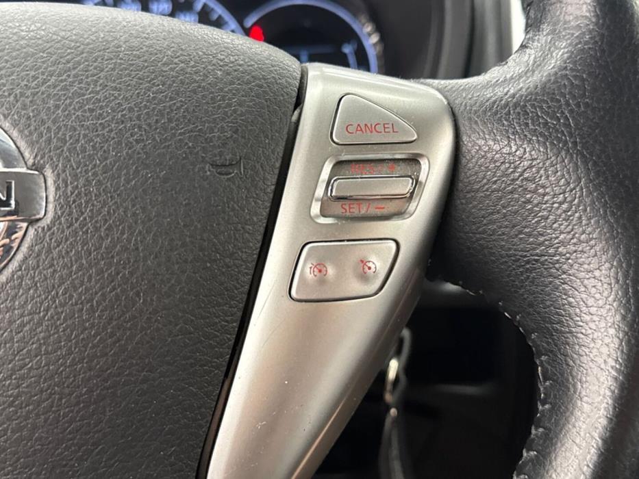 NISSAN Note 2015