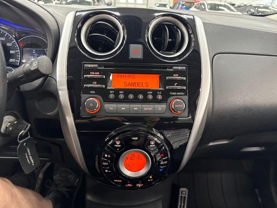 NISSAN Note 2015