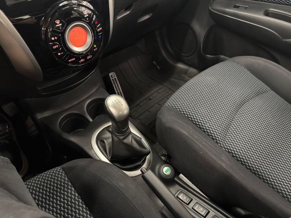 NISSAN Note 2015