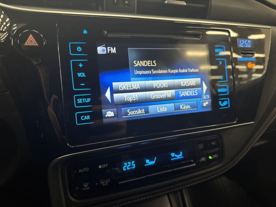 TOYOTA Auris 2017