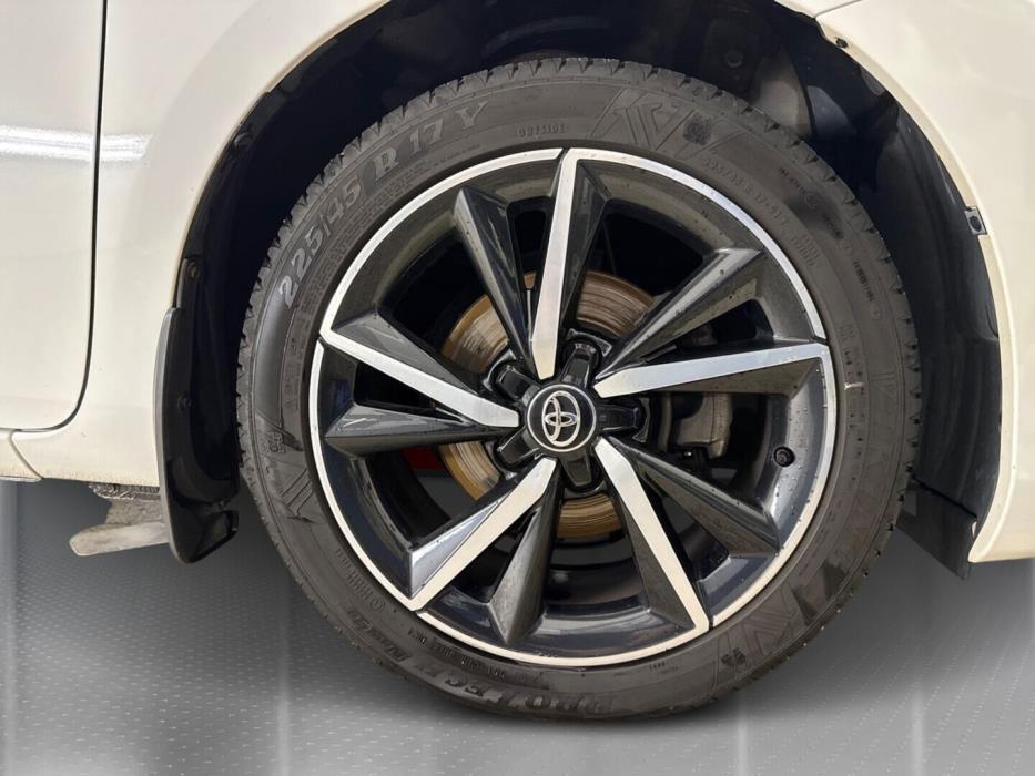 TOYOTA Auris 2017