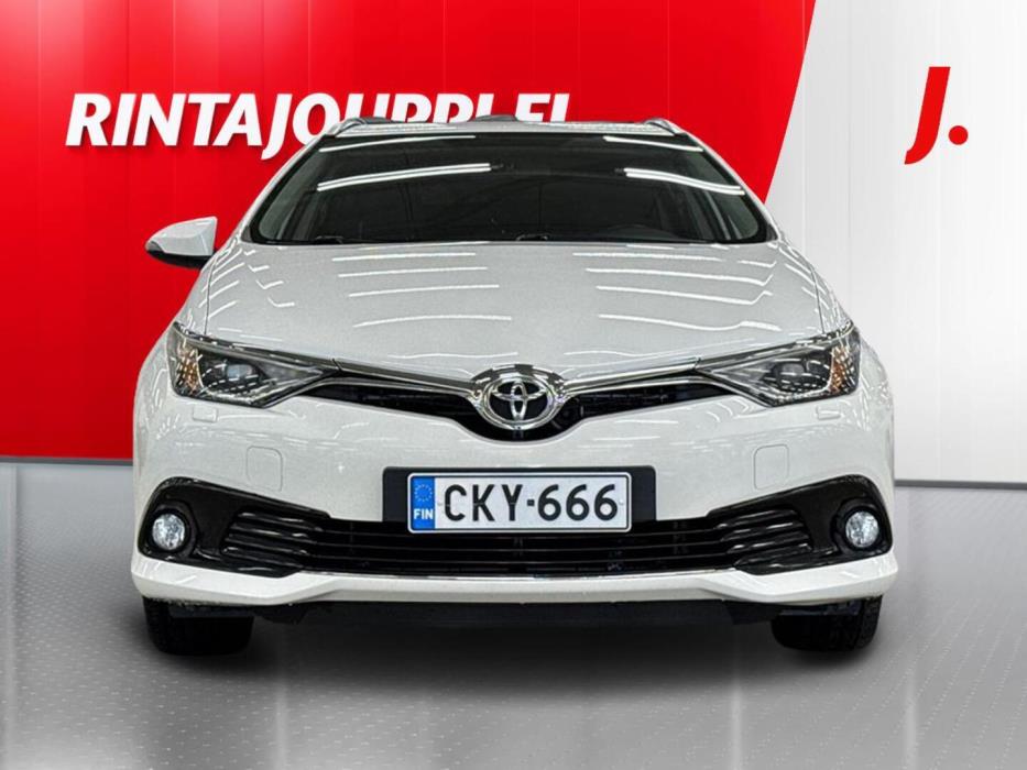 TOYOTA Auris 2017
