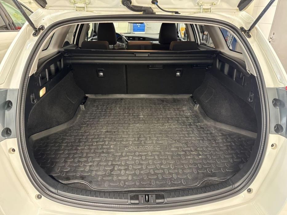 TOYOTA Auris 2017
