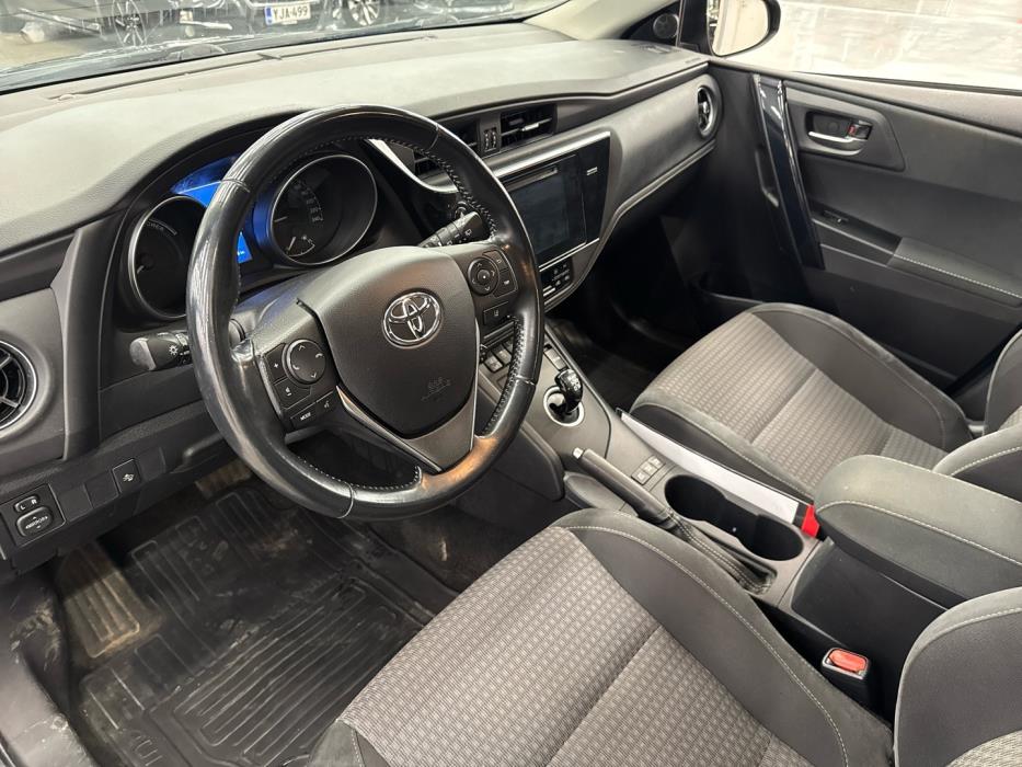 TOYOTA Auris 2018