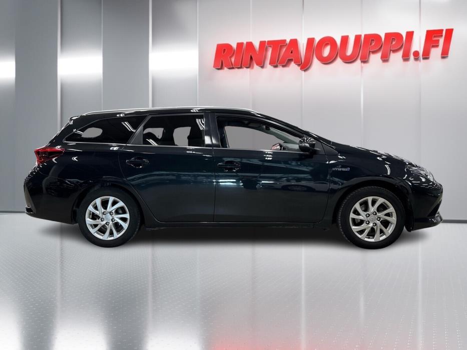 TOYOTA Auris 2018