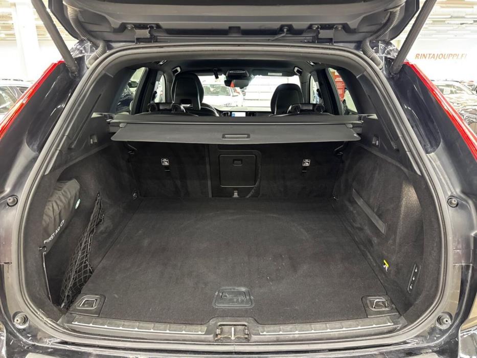 VOLVO XC60 2018
