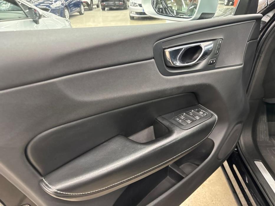 VOLVO XC60 2018