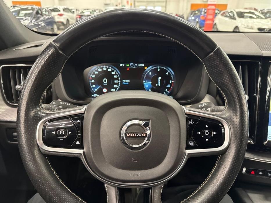 VOLVO XC60 2018