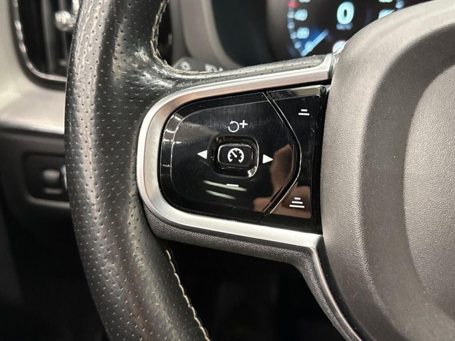 VOLVO XC60 2018