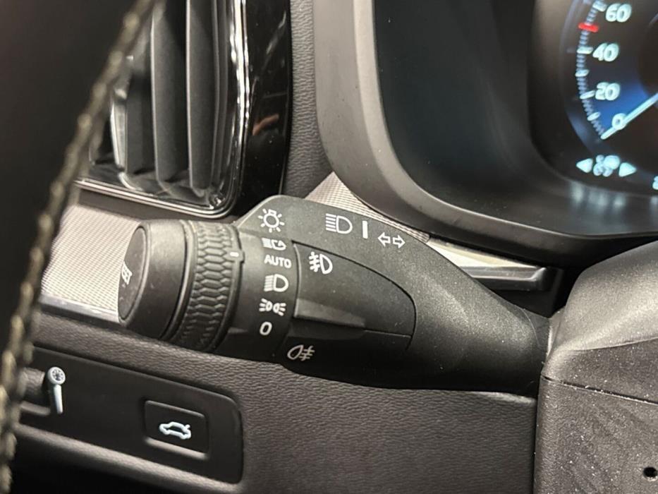 VOLVO XC60 2018