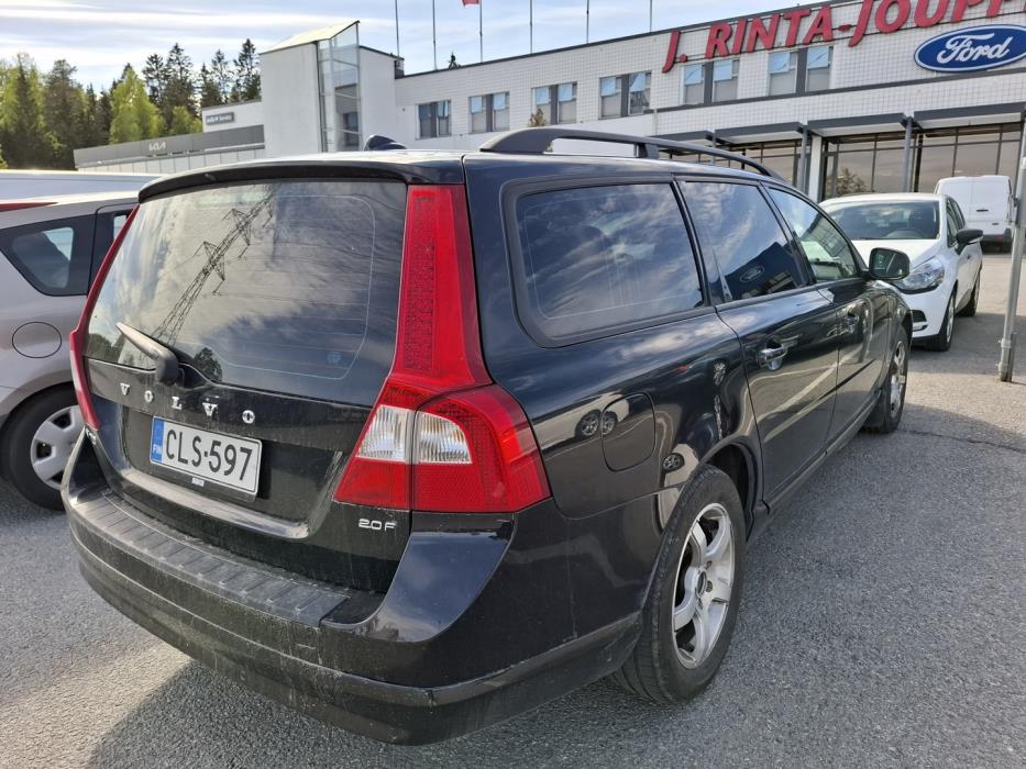 VOLVO V70 2009