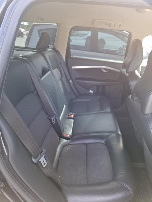 VOLVO V70 2009