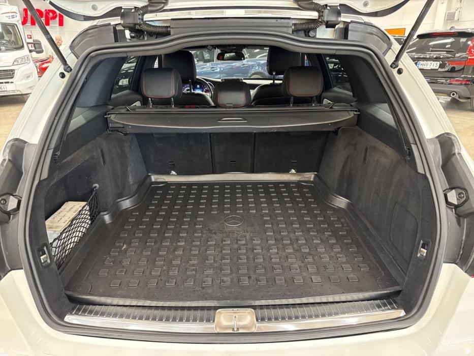 MERCEDES-BENZ C 2016