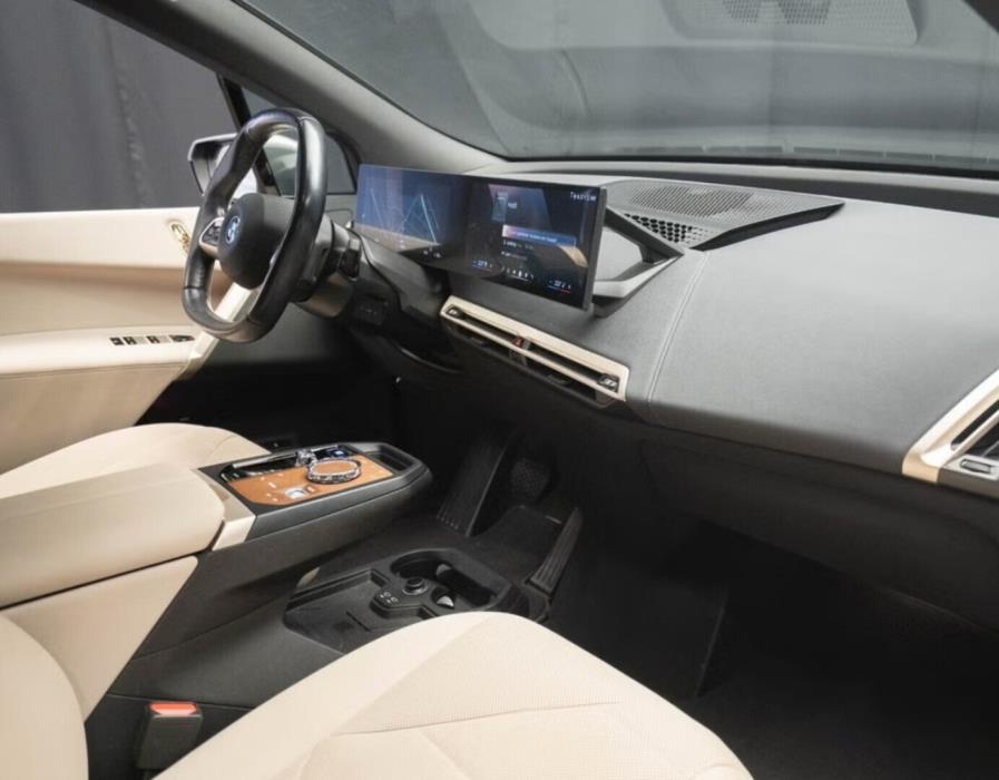 BMW iX 2023