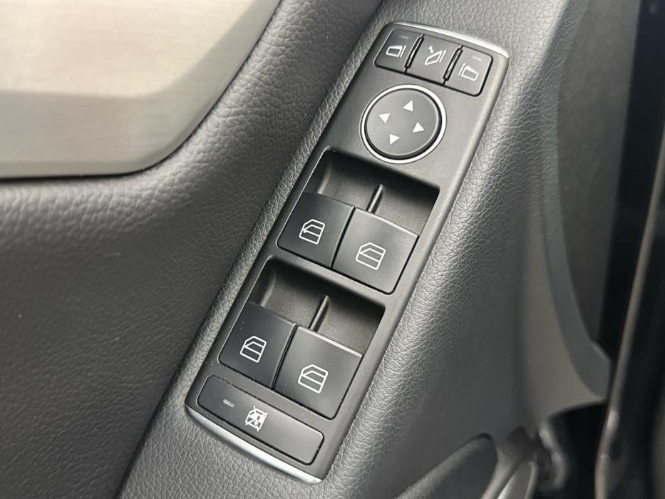 MERCEDES-BENZ C 2014
