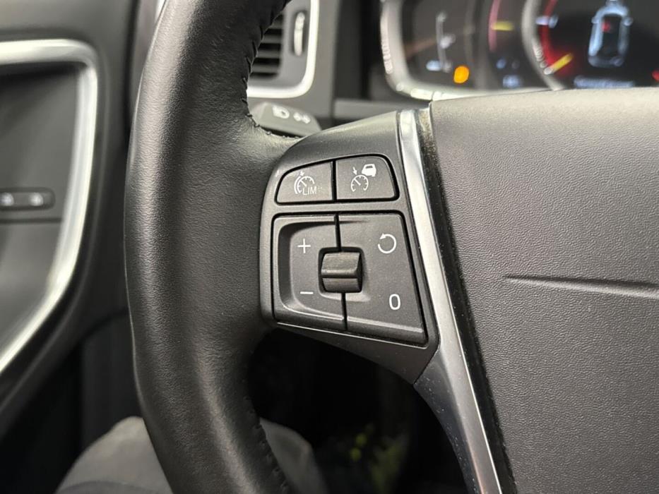 VOLVO V60 2018