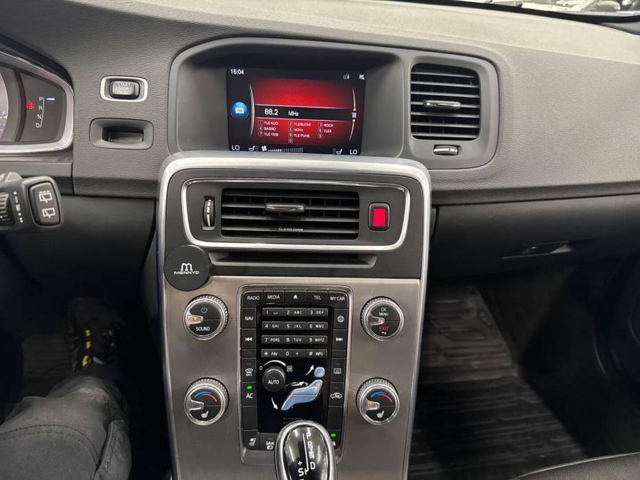 VOLVO V60 2018