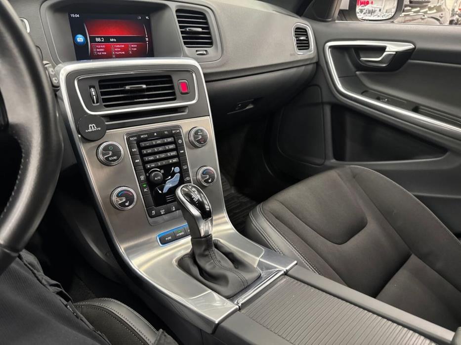 VOLVO V60 2018