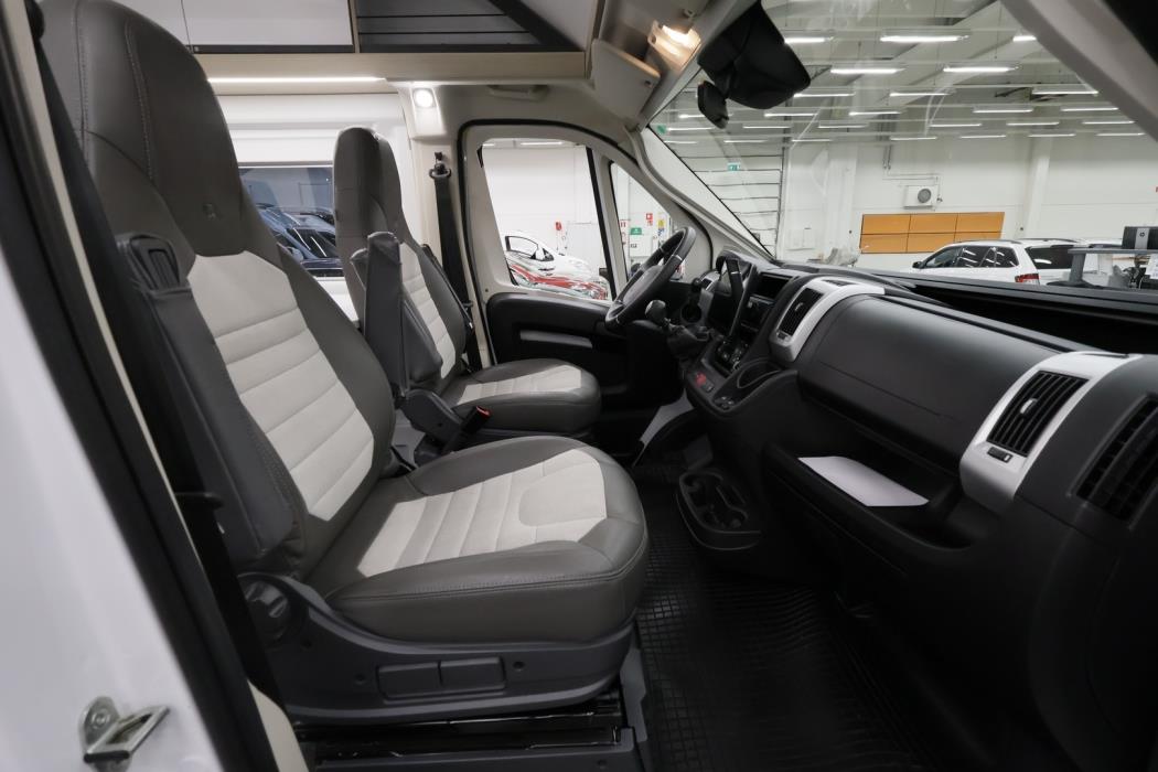 ADRIA TWIN AXESS 640 SL 2024