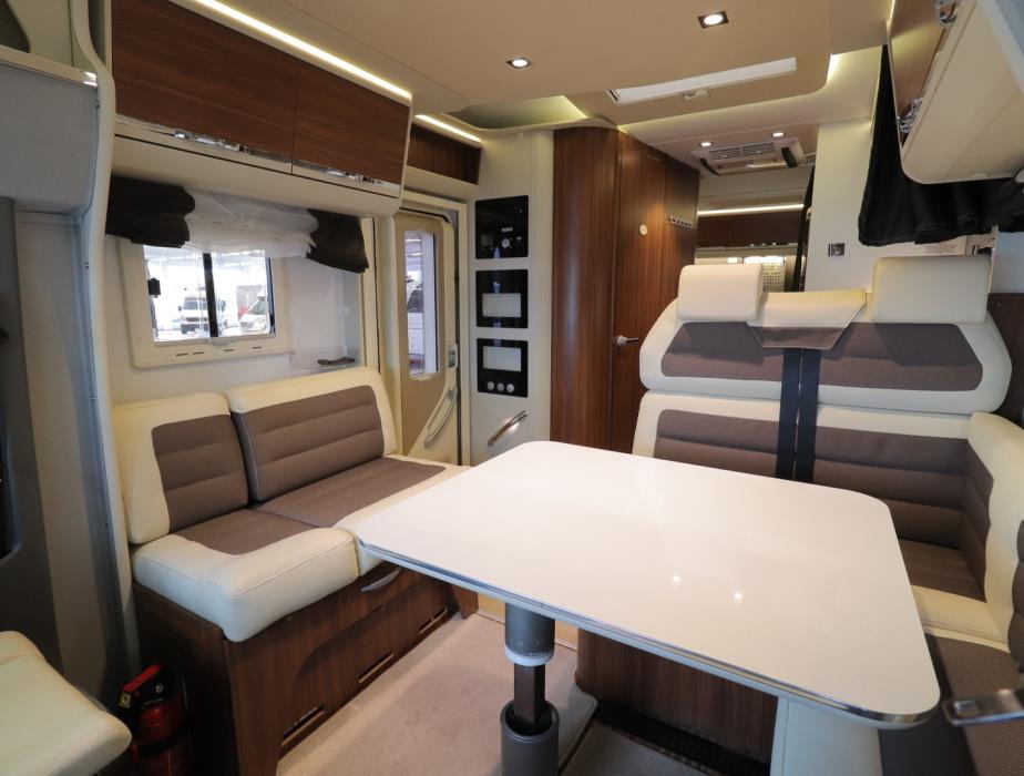 ADRIA Matrix Supreme M 687 SL 2016