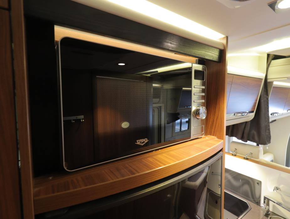 ADRIA Matrix Supreme M 687 SL 2016