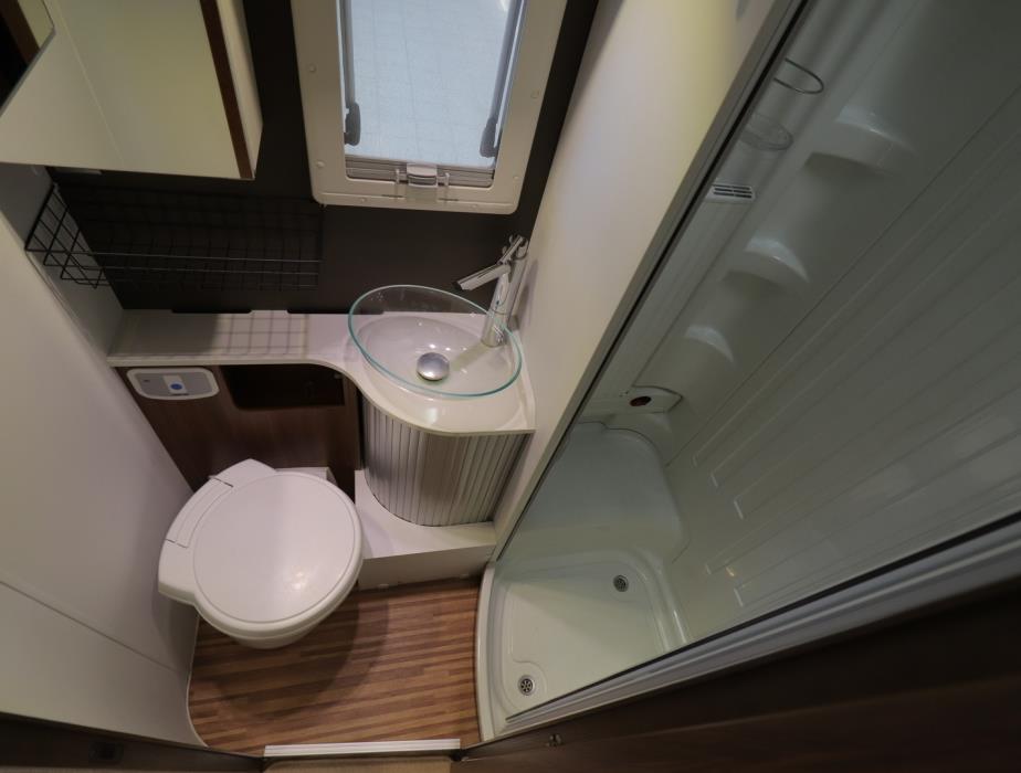 ADRIA Matrix Supreme M 687 SL 2016