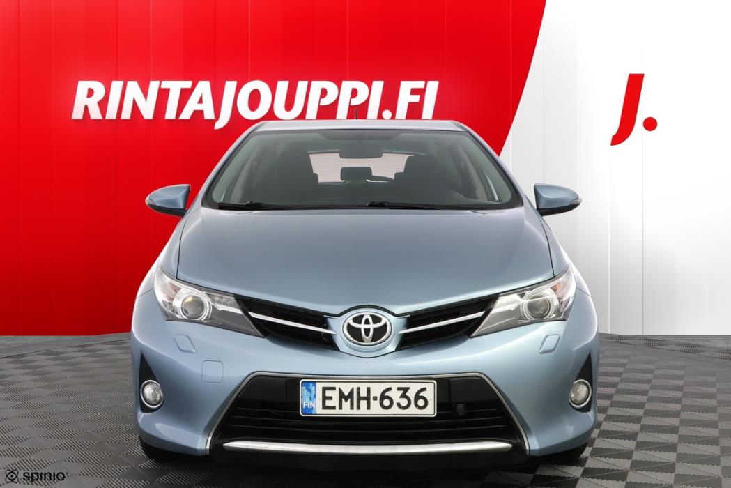 TOYOTA Auris 2013