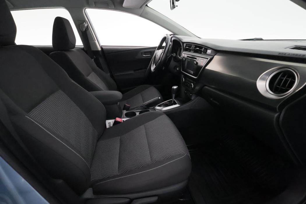 TOYOTA Auris 2013