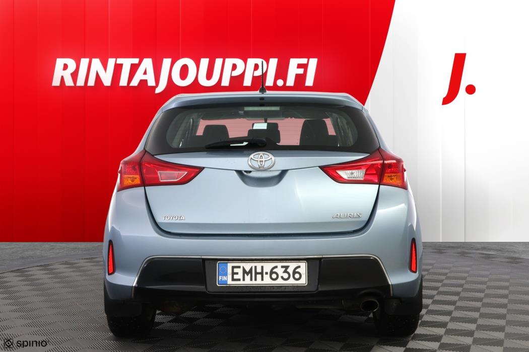 TOYOTA Auris 2013