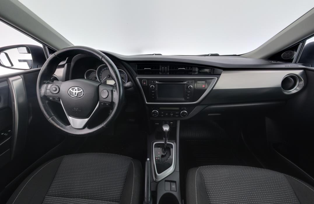 TOYOTA Auris 2013