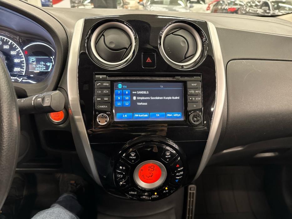 NISSAN Note 2015