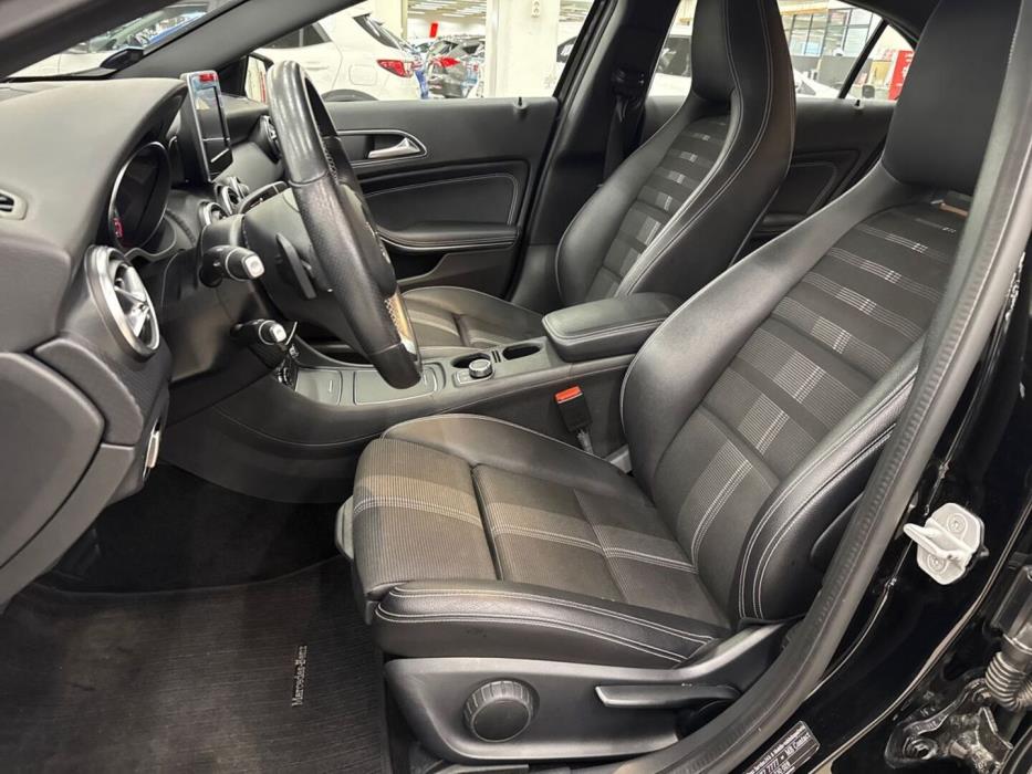 MERCEDES-BENZ A 2017