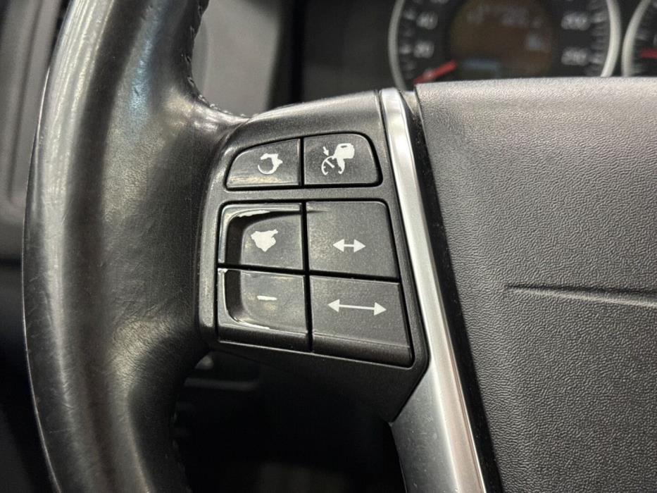 VOLVO XC60 2011
