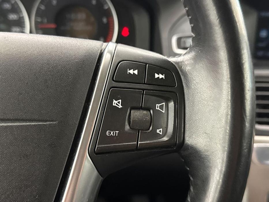 VOLVO XC60 2011