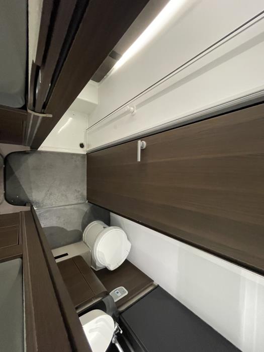 ADRIA Matrix Supreme 670 SL 2021