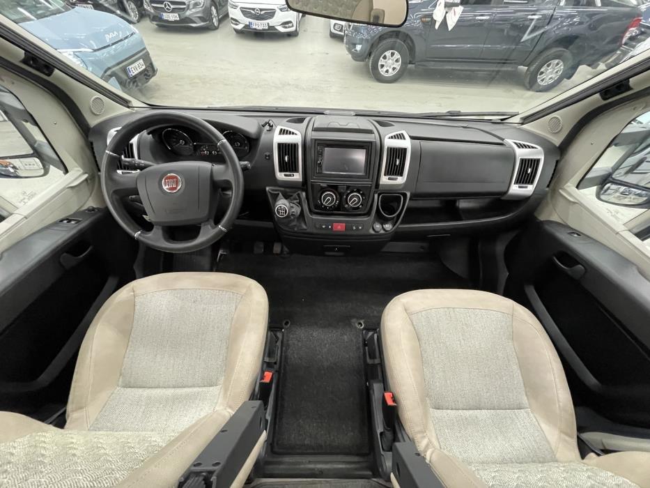 ADRIA Matrix Supreme 670 SL 2021