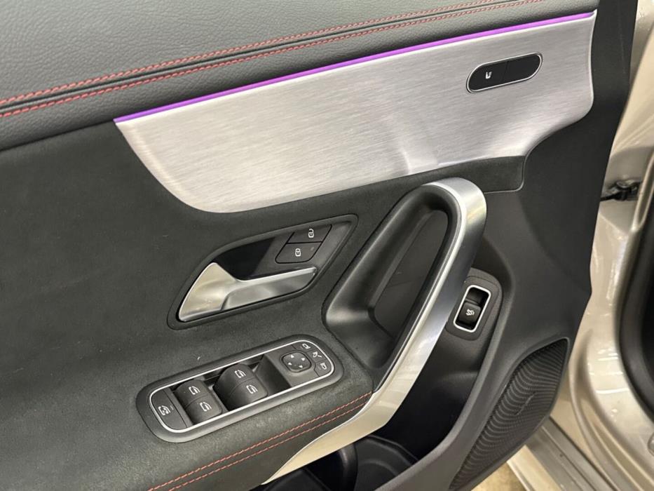 MERCEDES-BENZ CLA 2020