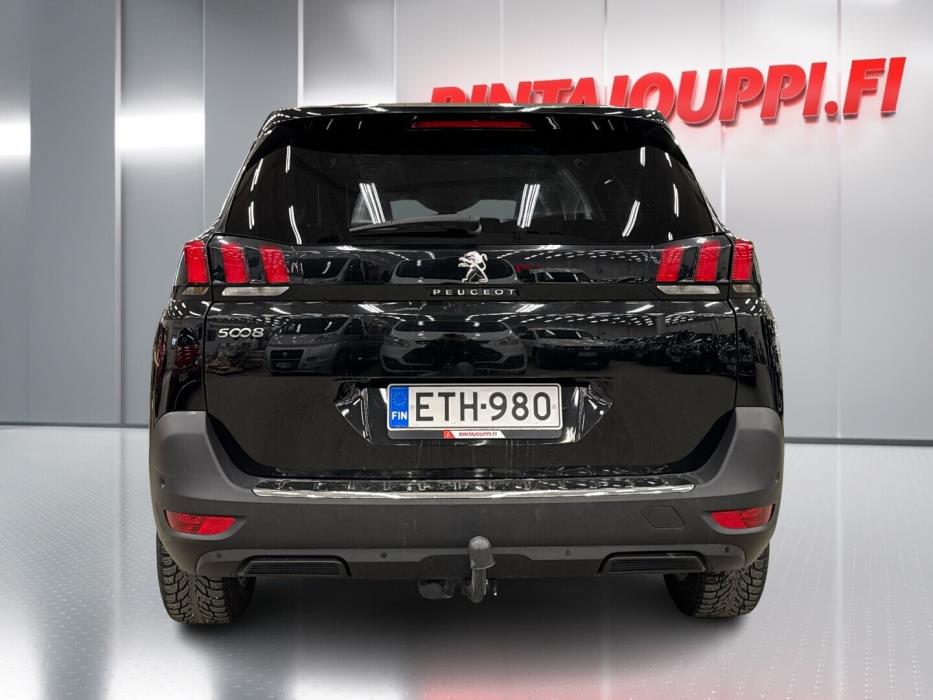 PEUGEOT 5008 2019