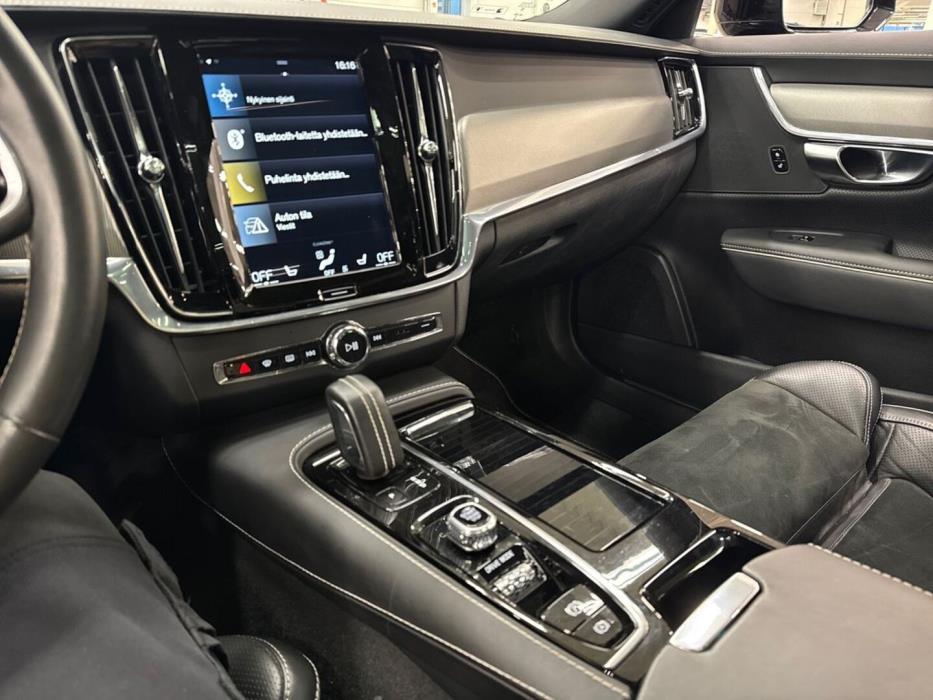 VOLVO V90 2019