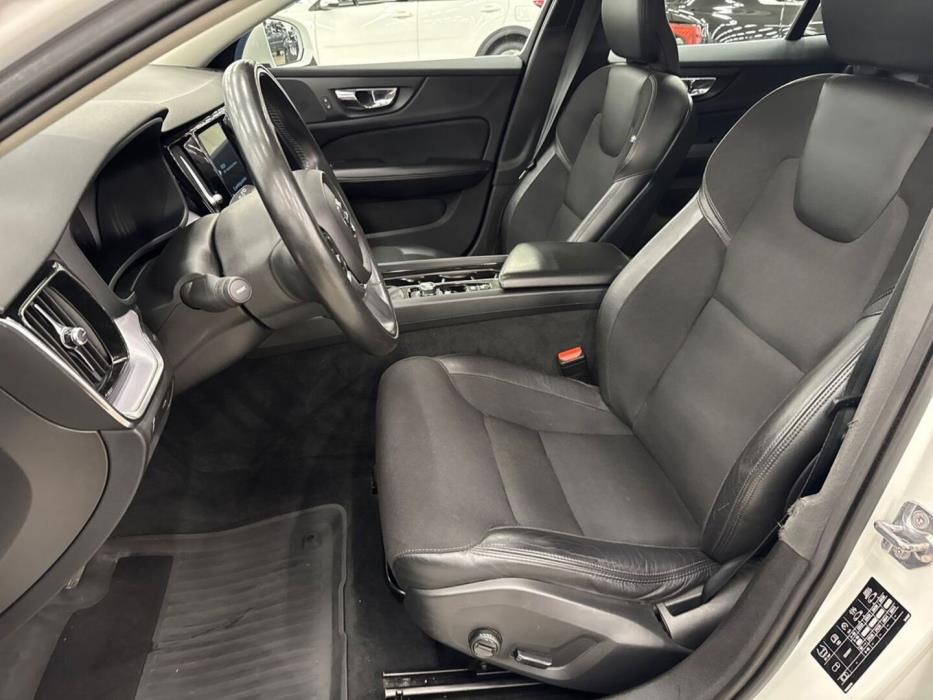 VOLVO V60 2018